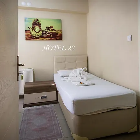 Hotel 22