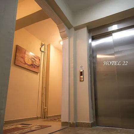 Hotel 22